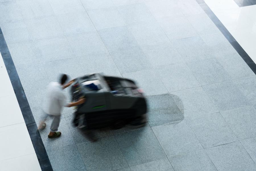 Industrial cleaning machines